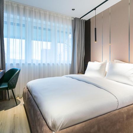 Emery Hotel 프리슈티나 외부 사진