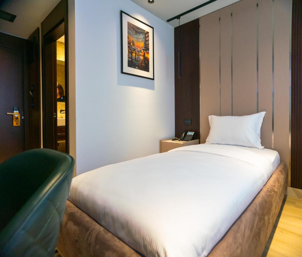 Emery Hotel 프리슈티나 외부 사진