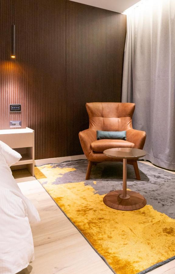 Emery Hotel 프리슈티나 외부 사진