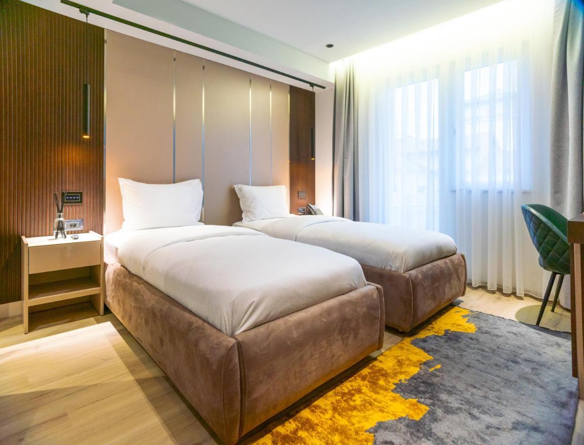 Emery Hotel 프리슈티나 외부 사진