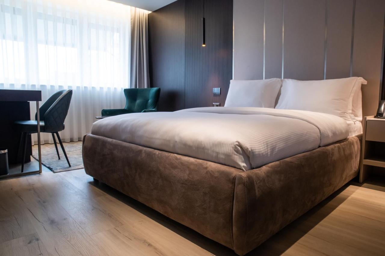 Emery Hotel 프리슈티나 외부 사진