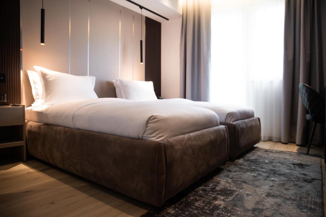 Emery Hotel 프리슈티나 외부 사진