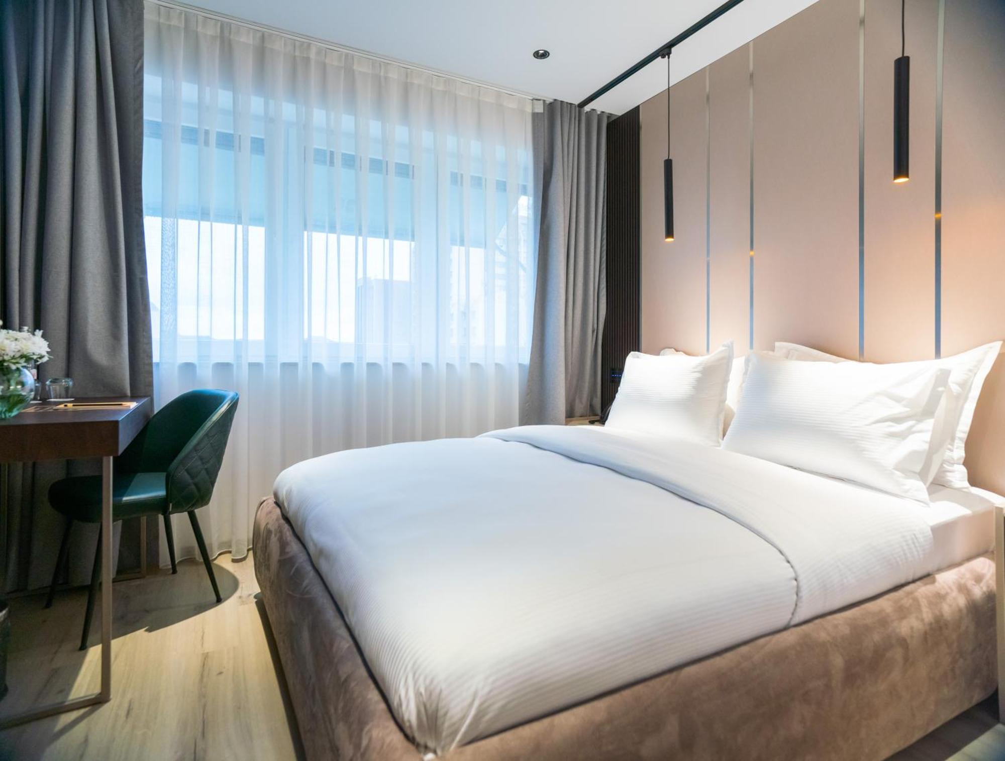 Emery Hotel 프리슈티나 외부 사진