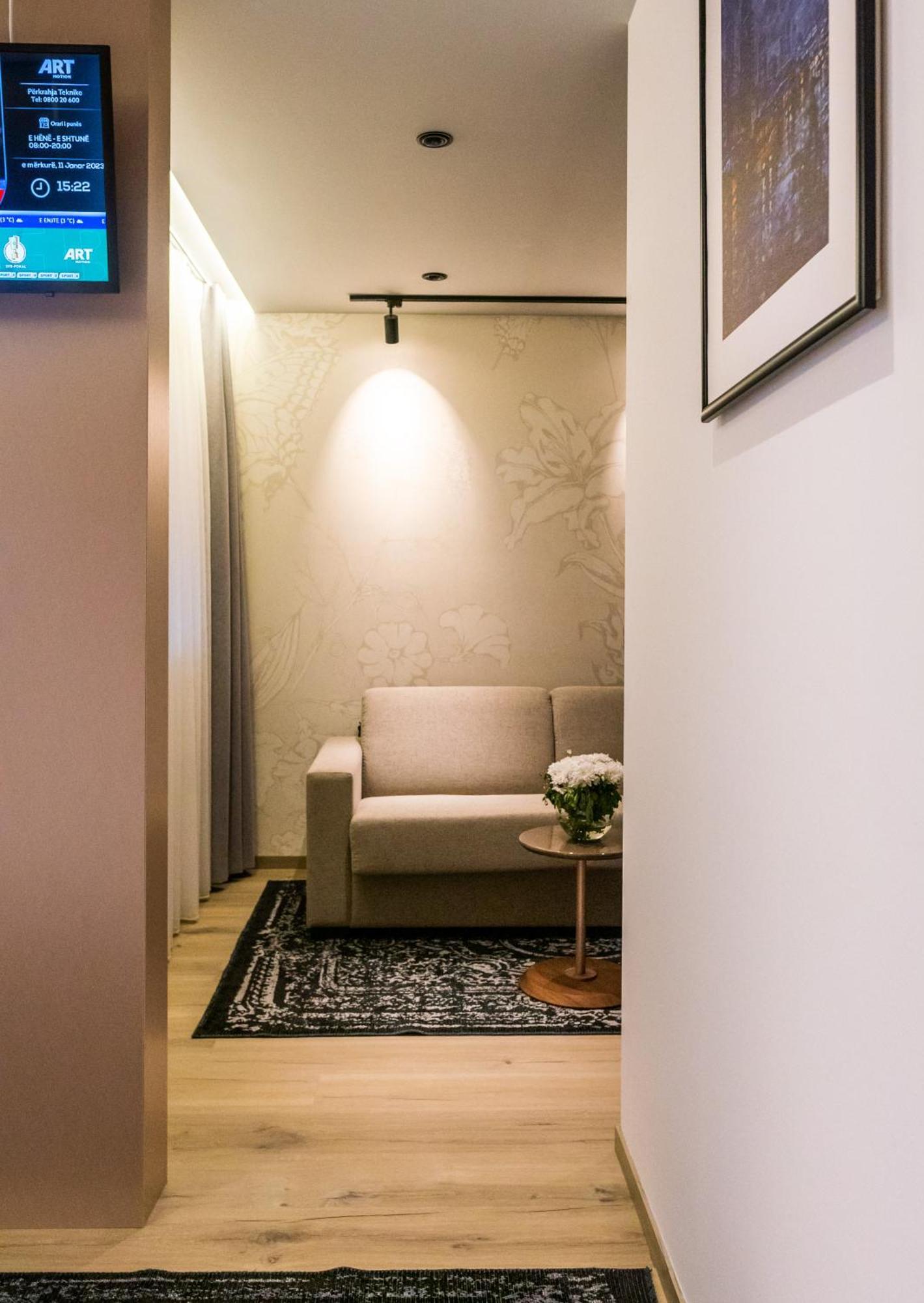 Emery Hotel 프리슈티나 외부 사진